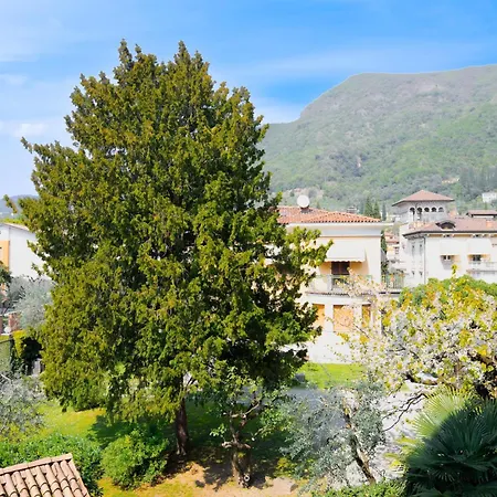شقة 500 M Dal Lago! Il Nido Di Con Piscina *