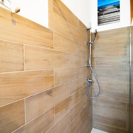 500 M Dal Lago! Il Nido Di Con Piscina Apartamento Salò